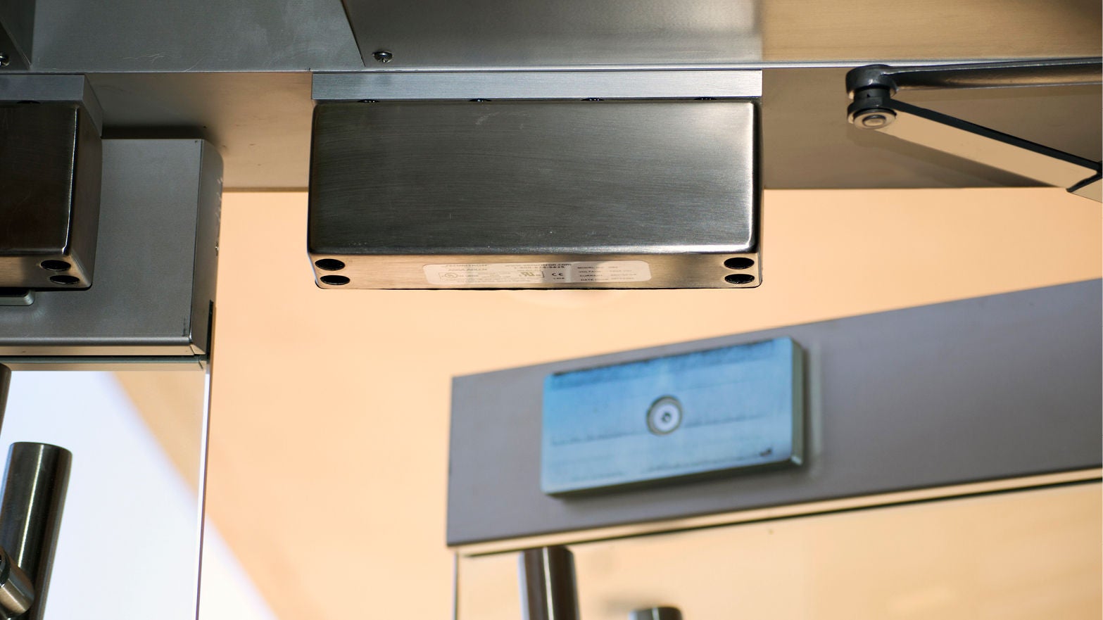M62 Magnalock® | Securitron